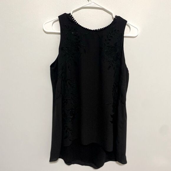 White House Black Market Black Embroidered Shell Sleeveless Top - Picture 2 of 8